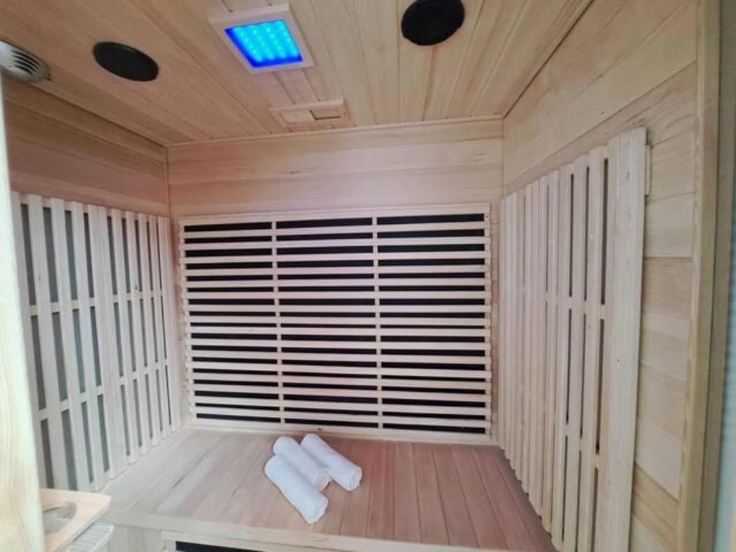 Le Bleriot - Idealement Situe Avec Sauna Calais Dış mekan fotoğraf